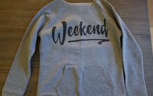 Weekend graphic crew grey sweatshirt S/M